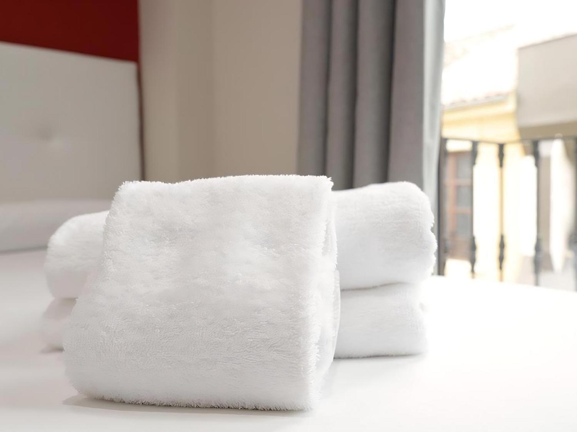 Apartamentos Comfort City Гранада Екстериор снимка