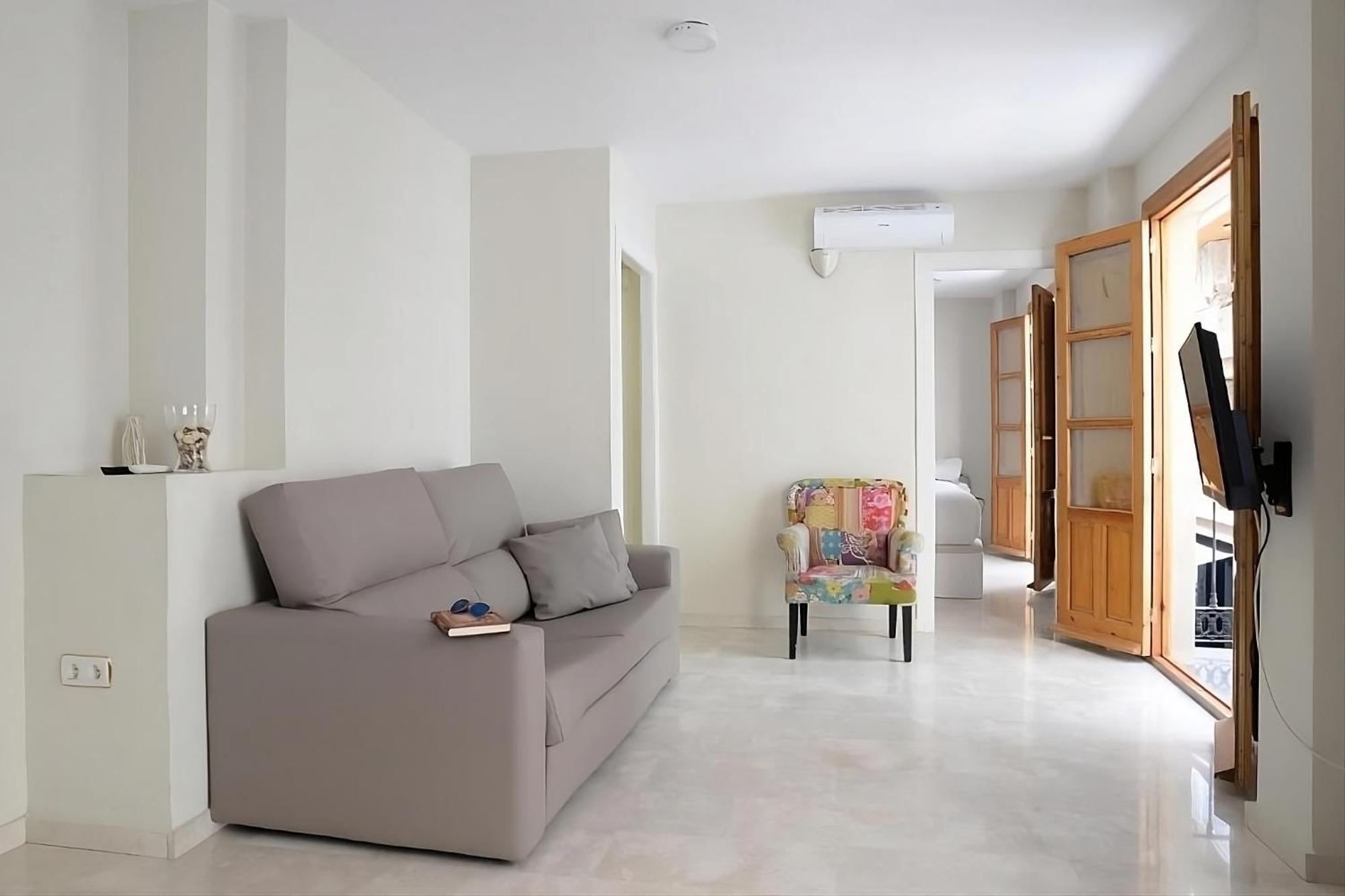 Apartamentos Comfort City Гранада Екстериор снимка